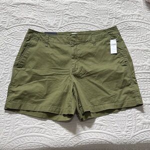 NWT GAP Khaki Green Zip Shorts